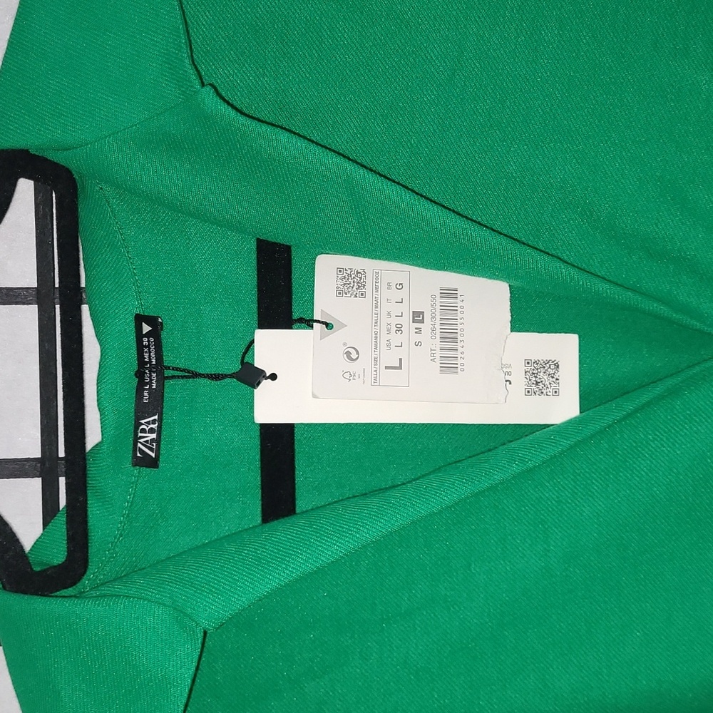 Zara Voluminous Green Dress - Picture 5 of 6